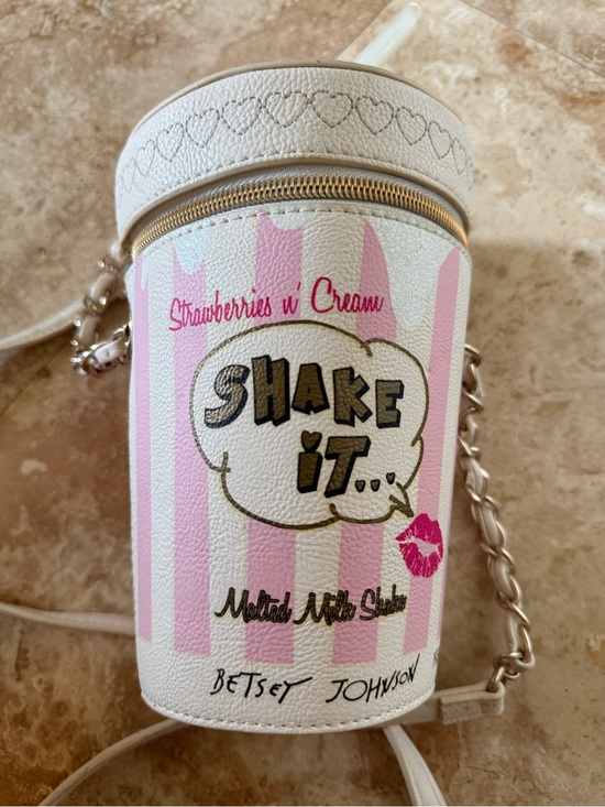 Betsey Johnson Handbags - Betsey Johnson Pink & White 'Shake It' Cup Crossbody